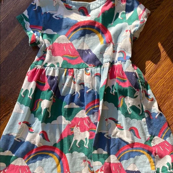 Mini Boden Play dress with unicorns - Picture 3 of 3